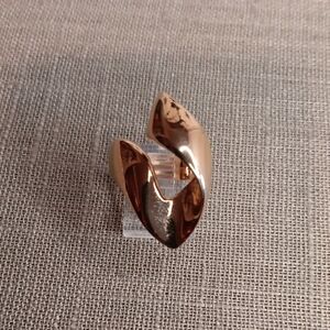 Chunky 18K HGE Gold Ribbon Ring Size 7